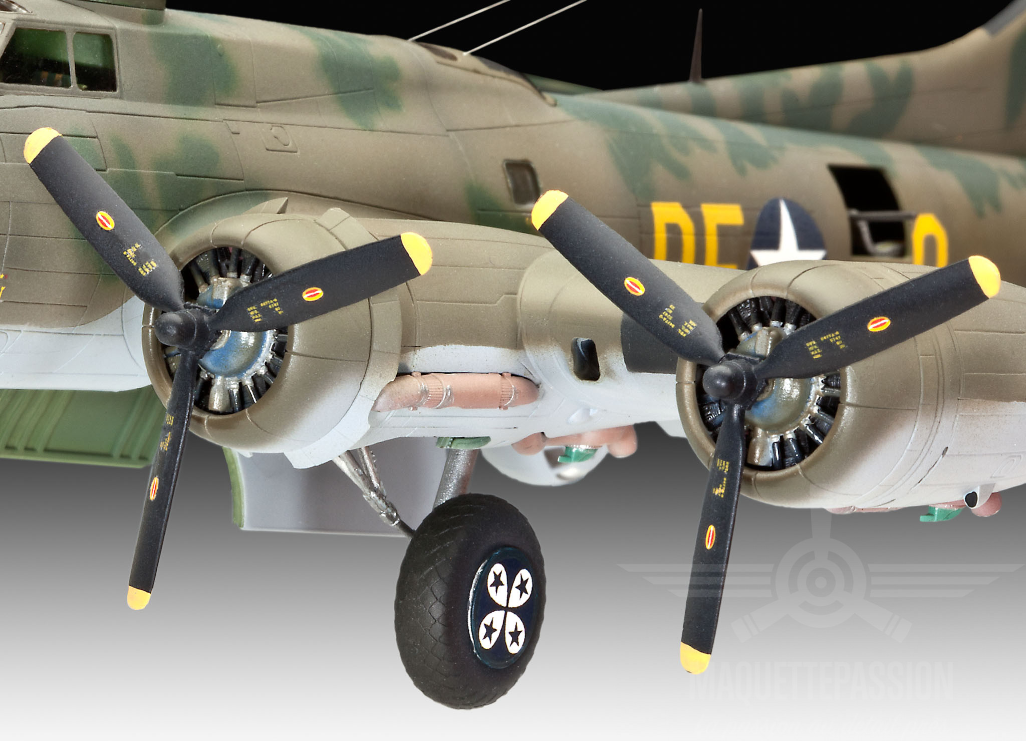 Revell B-17F Memphis Belle 04279 – Zone Maquette